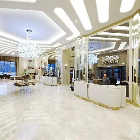Crowne Plaza Convention Center & Thermal By Ihg