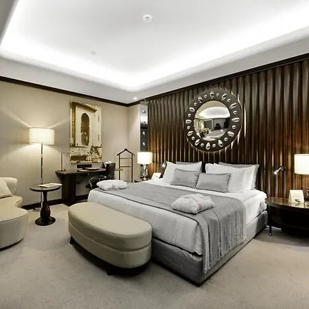 Hotel Crowne Plaza Convention Center & Thermal By Ihg 5*