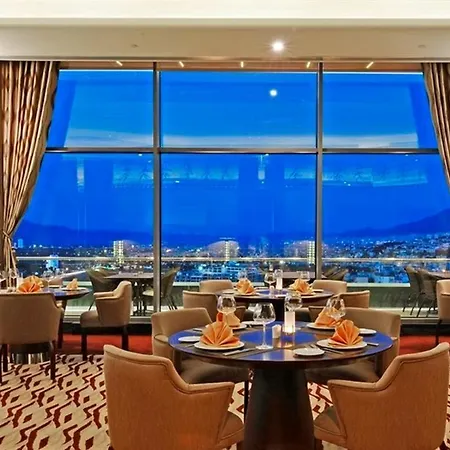 Crowne Plaza Convention Center & Thermal By Ihg Hotel