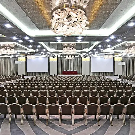 Crowne Plaza Convention Center & Thermal By Ihg Отель 5*