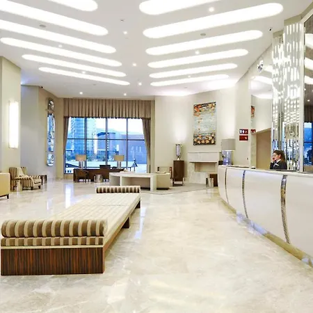 Hotel Crowne Plaza Convention Center & Thermal By Ihg