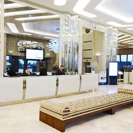 Crowne Plaza Convention Center & Thermal By Ihg Hotel