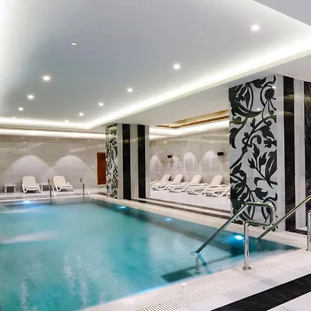 Hotel Crowne Plaza Convention Center & Thermal By Ihg