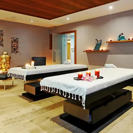 Hotel Crowne Plaza Convention Center & Thermal By Ihg