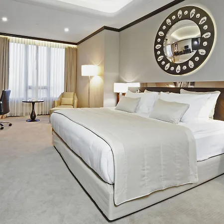 Hotel Crowne Plaza Convention Center & Thermal By Ihg 5*