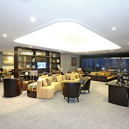 Crowne Plaza Convention Center & Thermal By Ihg Отель