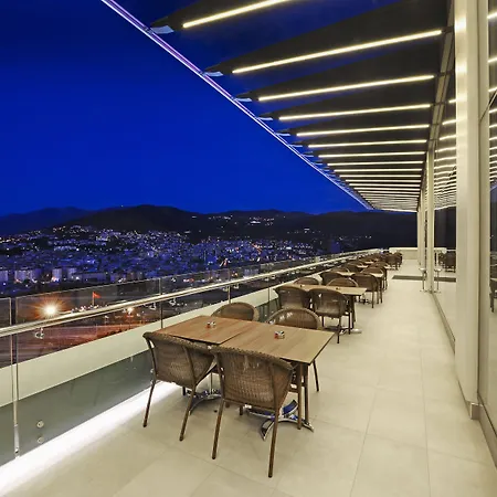 Crowne Plaza Convention Center & Thermal By Ihg Отель