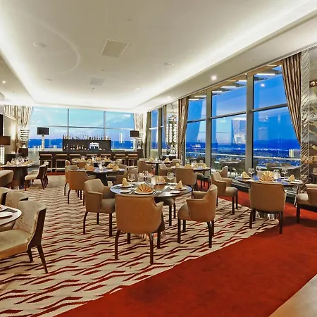 Crowne Plaza Convention Center & Thermal By Ihg 5*