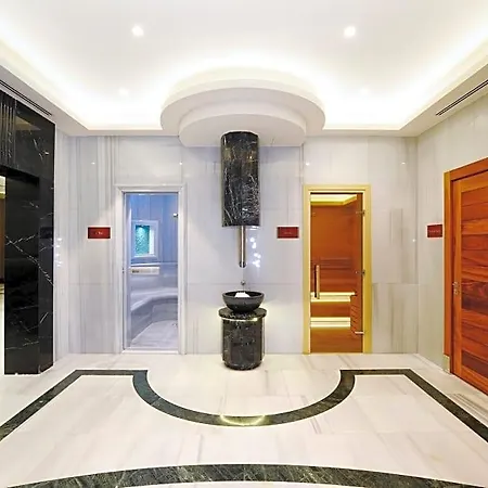 Hotel Crowne Plaza Convention Center & Thermal By Ihg