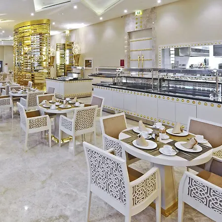 Crowne Plaza Convention Center & Thermal By Ihg Hotel 5*