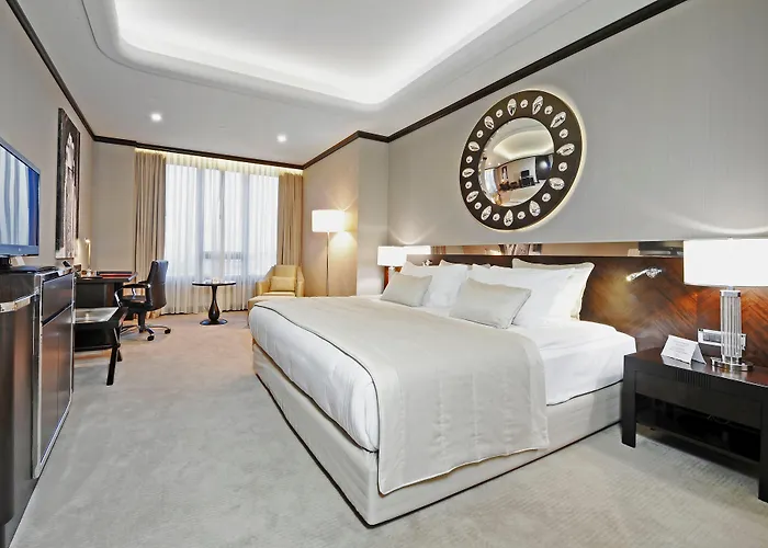 Crowne Plaza Convention Center & Thermal By Ihg 5* Бурса