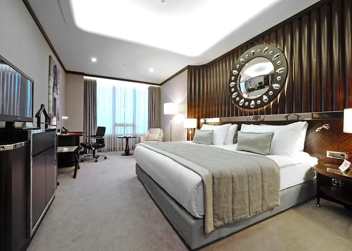 Crowne Plaza Convention Center & Thermal By Ihg