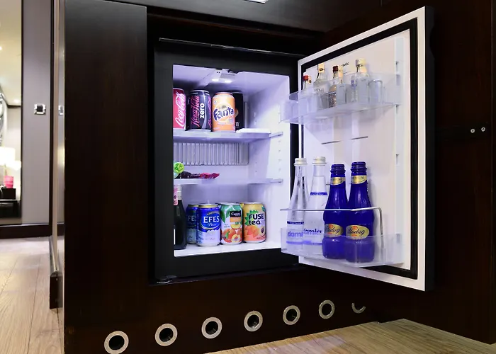 Отель Crowne Plaza Convention Center & Thermal By Ihg