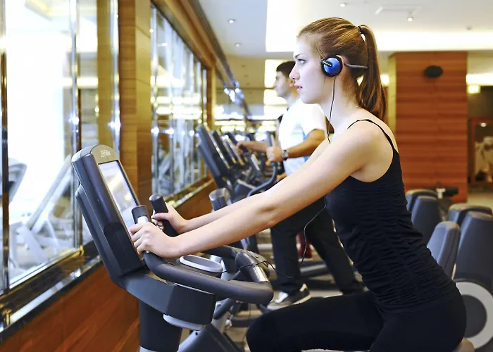 Отель Crowne Plaza Convention Center & Thermal By Ihg