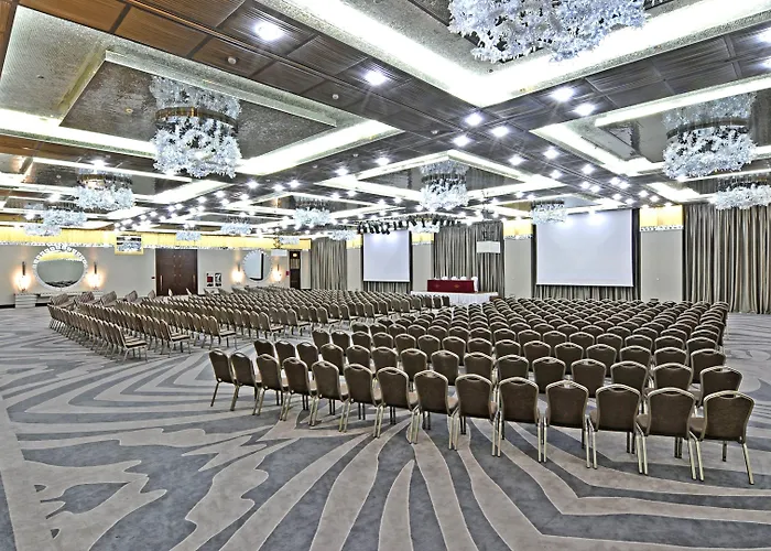 Crowne Plaza Convention Center & Thermal By Ihg