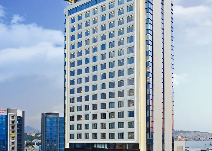 Отель Crowne Plaza Convention Center & Thermal By Ihg