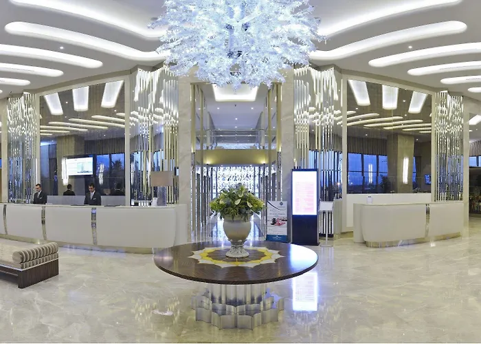 Отель Crowne Plaza Convention Center & Thermal By Ihg