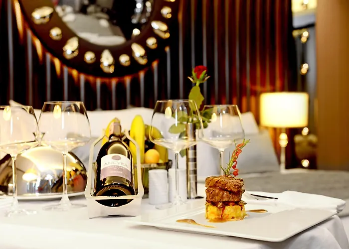 Crowne Plaza Convention Center & Thermal By Ihg Отель